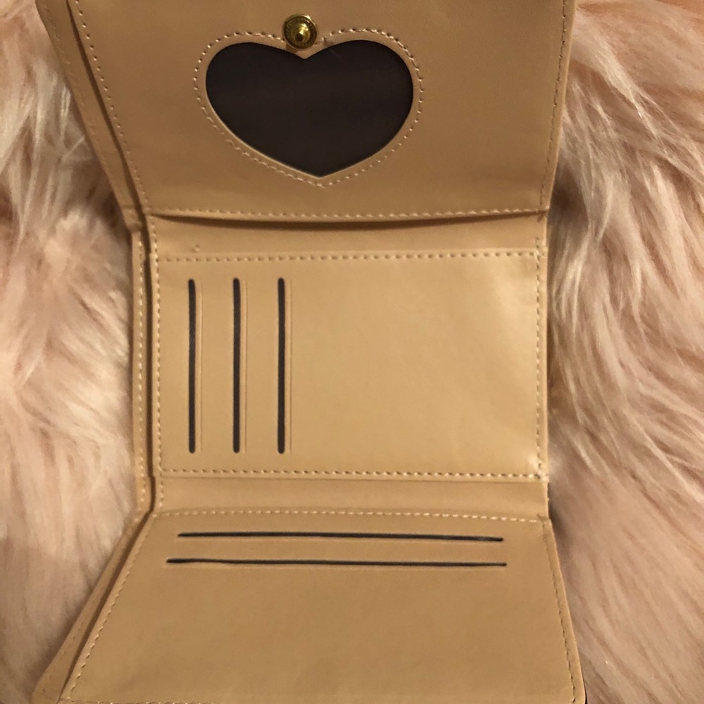 Women’s brown leather small bifold wallet - Picture 2 of 2